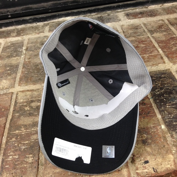 Adidas NBA SA Spurs Grey Black Pop Stretch Fit Cap - Picture 7 of 7